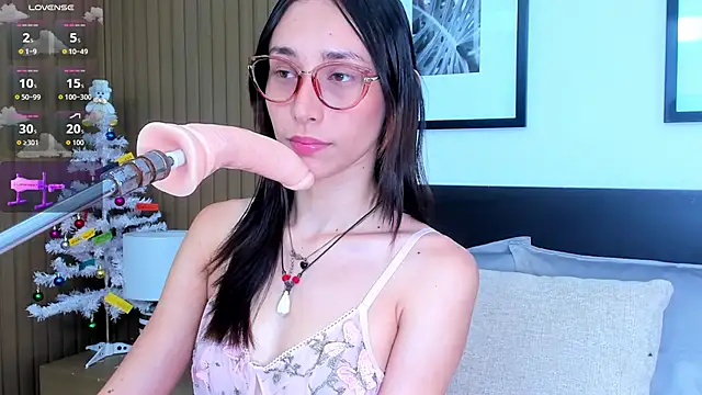 doll bella  online show from 12-14-25, 07:51