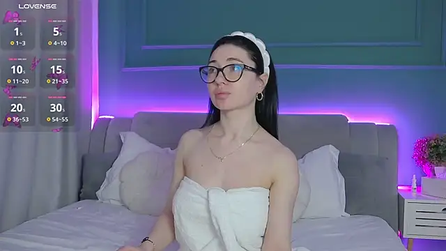 Snapshot of AllisonSky chatting on 03-30-26, 10:49 AllisonSky online show from 03-30-26, 10:49