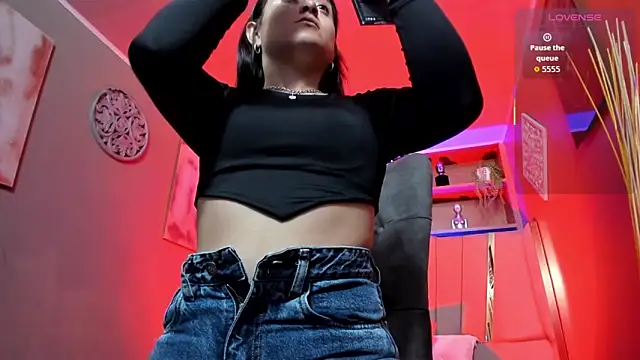 Lucy Williiams online show from 12-02-25, 11:59