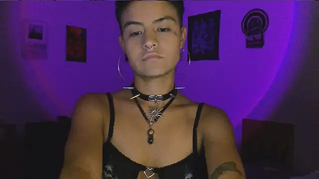 Snapshot of alex_one888 chatting on 07-07-26, 12:35 alex one888 online show from 07-07-26, 12:35