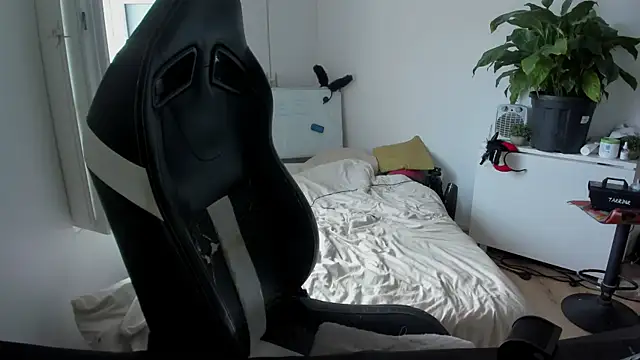 CeriseLapine online show from 09-10-25, 09:09