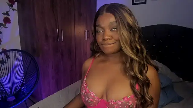 Snapshot of Im_Maria chatting on 02-23-25, 03:02 Im Maria online show from 02-23-25, 03:02