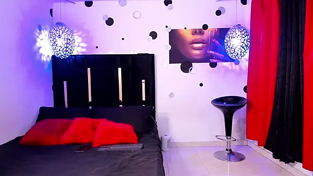 Snapshot of walton_victoria chatting on 03-10-25, 12:18 walton victoria online show from 03-10-25, 12:18