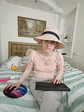 Snapshot of Iren chatting on 04-18-26, 07:58 Iren online show from 04-18-26, 07:58