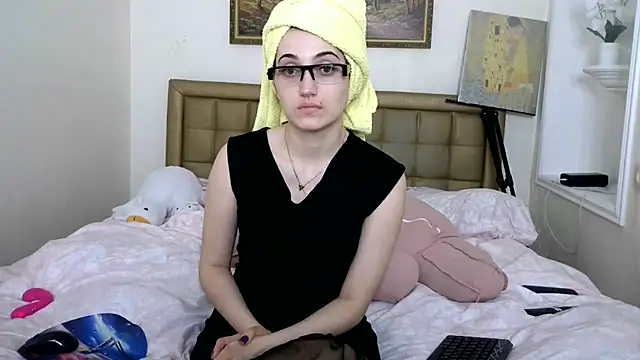 Snapshot of Iren chatting on 05-20-26, 06:03 Iren online show from 05-20-26, 06:03