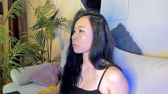 Snapshot of Inari_Okami_ chatting on 12-14-24, 04:09 Inari Okami online show from 12-14-24, 04:09