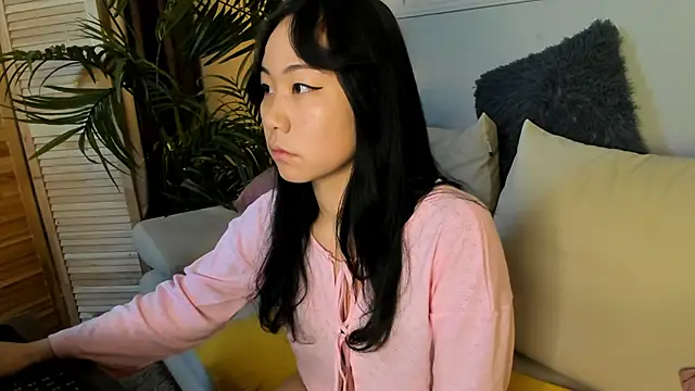 Snapshot of Inari_Okami_ chatting on 12-18-24, 05:15 Inari Okami online show from 12-18-24, 05:15