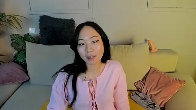 Snapshot of Inari_Okami_ chatting on 12-18-24, 08:20 Inari Okami online show from 12-18-24, 08:20