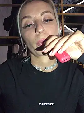 Snapshot of Diamond_Bunny_ chatting on 12-24-24, 06:17 Diamond Bunny online show from 12-24-24, 06:17