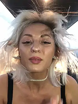 Snapshot of Diamond_Bunny_ chatting on 12-26-24, 06:54 Diamond Bunny online show from 12-26-24, 06:54