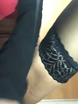 Snapshot of Diamond_Bunny_ chatting on 12-28-24, 06:40 Diamond Bunny online show from 12-28-24, 06:40