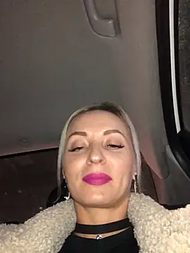 Snapshot of Diamond_Bunny_ chatting on 01-04-25, 04:00 Diamond Bunny online show from 01-04-25, 04:00