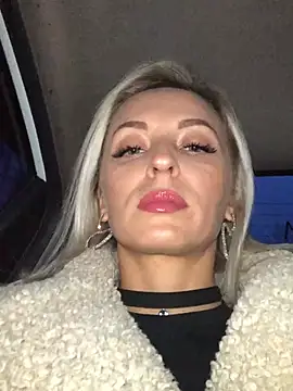 Snapshot of Diamond_Bunny_ chatting on 01-07-25, 01:24 Diamond Bunny online show from 01-07-25, 01:24