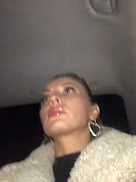 Snapshot of Diamond_Bunny_ chatting on 01-09-25, 02:07 Diamond Bunny online show from 01-09-25, 02:07