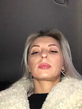 Snapshot of Diamond_Bunny_ chatting on 01-13-25, 03:04 Diamond Bunny online show from 01-13-25, 03:04