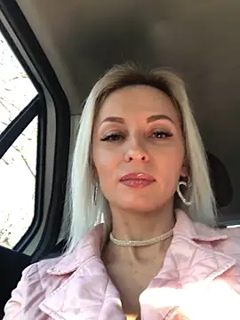 Snapshot of Diamond_Bunny_ chatting on 01-26-25, 01:36 Diamond Bunny online show from 01-26-25, 01:36