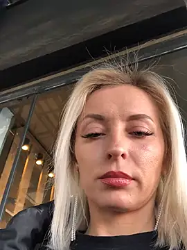 Snapshot of Diamond_Bunny_ chatting on 02-07-25, 01:01 Diamond Bunny online show from 02-07-25, 01:01