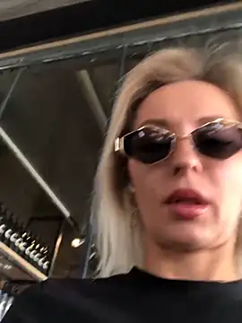 Snapshot of Diamond_Bunny_ chatting on 03-18-25, 11:19 Diamond Bunny online show from 03-18-25, 11:19