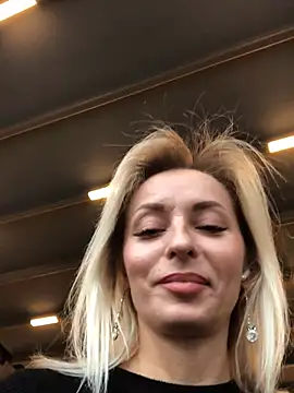 Snapshot of Diamond_Bunny_ chatting on 03-20-25, 03:58 Diamond Bunny online show from 03-20-25, 03:58