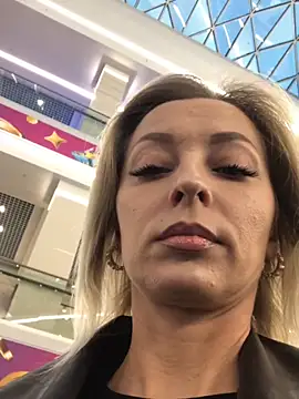 Snapshot of Diamond_Bunny_ chatting on 09-28-25, 04:01 Diamond Bunny online show from 09-28-25, 04:01