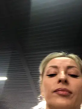 Snapshot of Diamond_Bunny_ chatting on 10-03-25, 02:03 Diamond Bunny online show from 10-03-25, 02:03