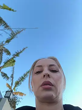 Diamond Bunny  online show from 03-09-26, 03:38