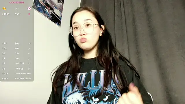 Snapshot of Jennatyan chatting on 02-19-25, 06:32 Jennatyan online show from 02-19-25, 06:32