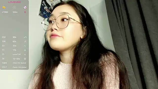 Snapshot of Jennatyan chatting on 02-28-25, 01:03 Jennatyan online show from 02-28-25, 01:03