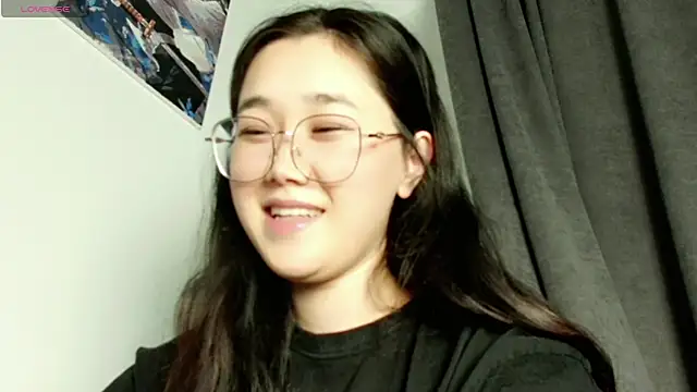 Snapshot of Jennatyan chatting on 03-10-25, 04:14 Jennatyan online show from 03-10-25, 04:14