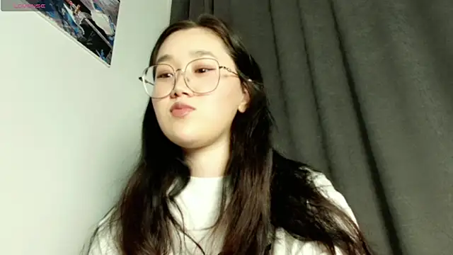 Snapshot of Jennatyan chatting on 03-13-25, 06:23 Jennatyan online show from 03-13-25, 06:23