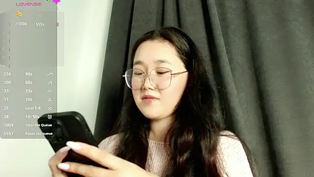 Snapshot of Jennatyan chatting on 03-17-25, 04:11 Jennatyan online show from 03-17-25, 04:11