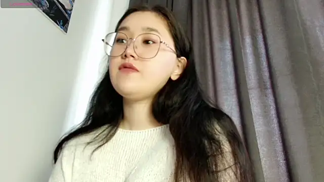 Snapshot of Jennatyan chatting on 03-20-25, 10:10 Jennatyan online show from 03-20-25, 10:10