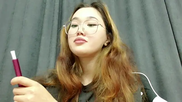 Snapshot of Jennatyan chatting on 09-12-25, 03:12 Jennatyan online show from 09-12-25, 03:12