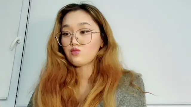 Snapshot of Jennatyan chatting on 11-20-25, 11:21 Jennatyan online show from 11-20-25, 11:21