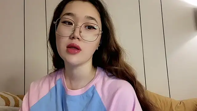 Snapshot of Jennatyan chatting on 06-06-26, 03:22 Jennatyan online show from 06-06-26, 03:22