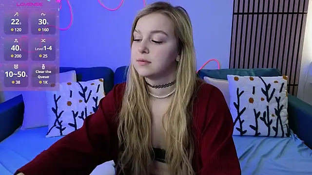 Snapshot of Mel_Nelson chatting on 03-08-25, 11:48 Mel Nelson online show from 03-08-25, 11:48