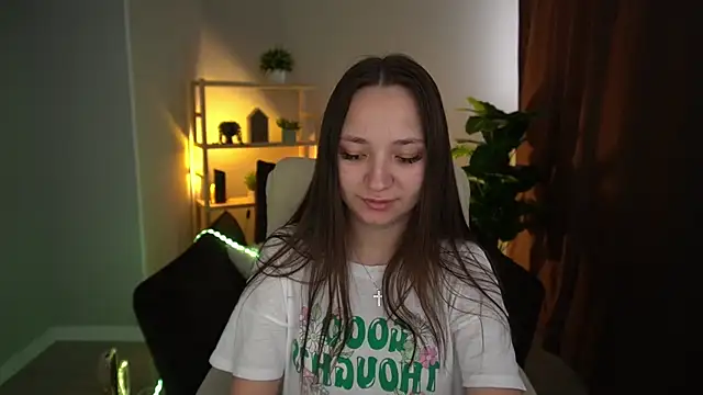 ElysLunar online show from 12-19-24, 06:12