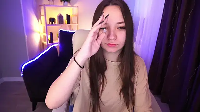 ElysLunar online show from 01-08-25, 07:03