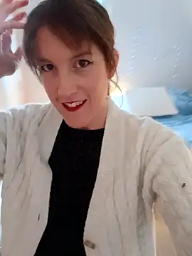 Snapshot of Hexe12346 chatting on 01-06-25, 01:30 Hexe12346 online show from 01-06-25, 01:30