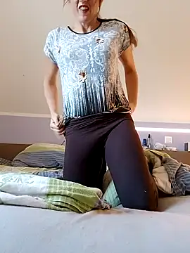 Snapshot of Hexe12346 chatting on 02-20-25, 10:16 Hexe12346 online show from 02-20-25, 10:16