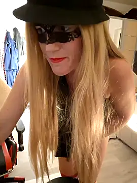 Snapshot of Hexe12346 chatting on 10-29-25, 03:58 Hexe12346 online show from 10-29-25, 03:58