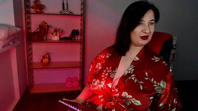 Goddess Sophie online show from 11-16-25, 08:20