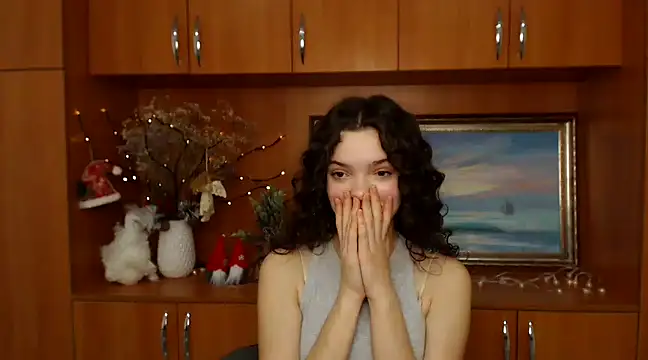  SusieSu  online show from 12-21-24, 10:28