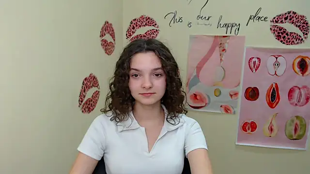  SusieSu  online show from 01-26-25, 04:20