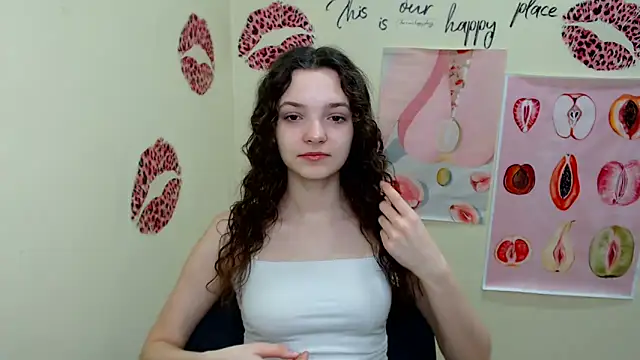  SusieSu  online show from 03-20-25, 07:25