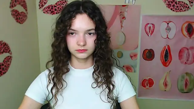  SusieSu  online show from 11-22-25, 07:07