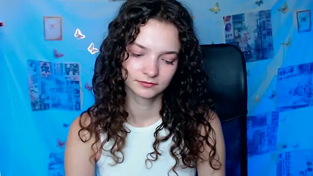Snapshot of _SusieSu_ chatting on 07-10-26, 06:28 SusieSu online show from 07-10-26, 06:28