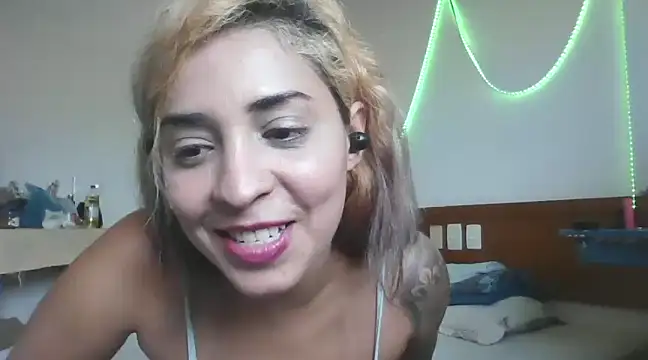 Gabrielleof online show from 01-06-25, 03:08