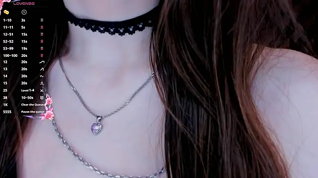 Snapshot of EvaBradley chatting on 12-30-24, 04:29 EvaBradley online show from 12-30-24, 04:29