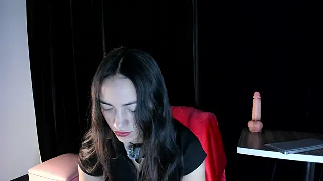 Snapshot of Scarlett__Fox__ chatting on 12-18-25, 11:27 Scarlett Fox online show from 12-18-25, 11:27